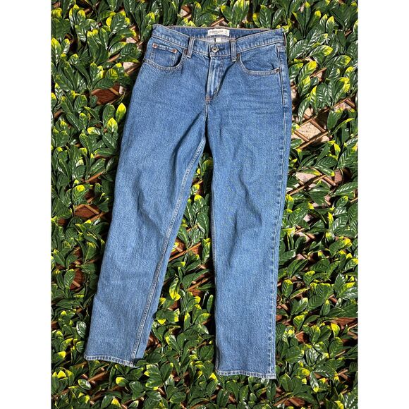 Abercrombie and Fitch The '90s Straight Mid Rise Size 4 CURVE LOVE - Picture 1 of 10